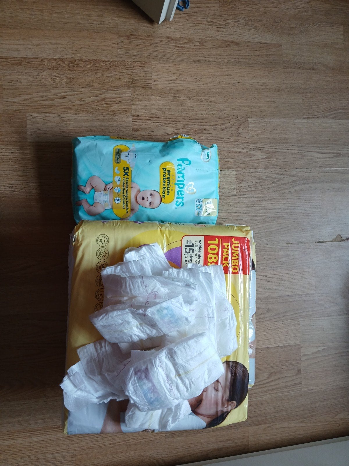 Luiers maat 1 van kruidvat en pampers., Ophalen, Nieuw