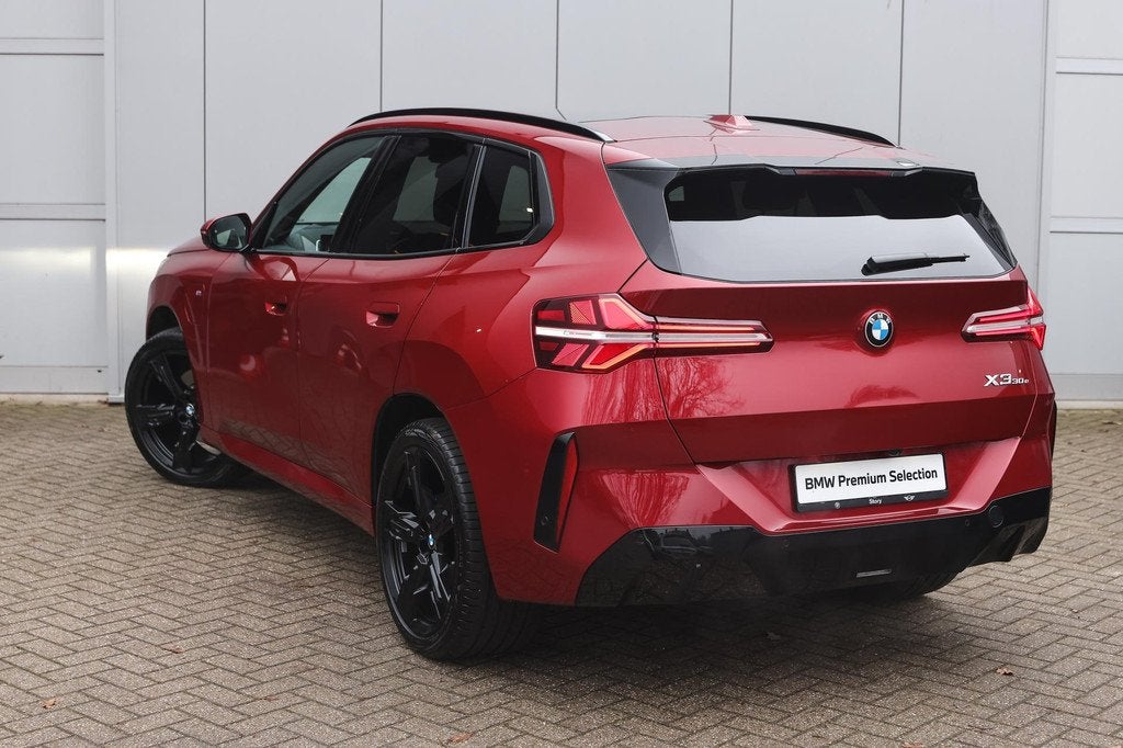 BMW X3 30e xDrive High Executive M Sport Automaat / Panorama, Auto's, BMW, Gebruikt, Zwart, Bedrijf, SUV of Terreinwagen