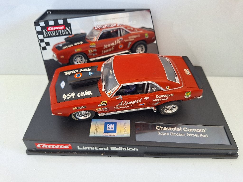 Carrera Chevrolet Cmaro SUper Stocker Primer Red 25788, Kinderen en Baby's, Speelgoed | Racebanen, Gebruikt, Racebaan, Elektrisch