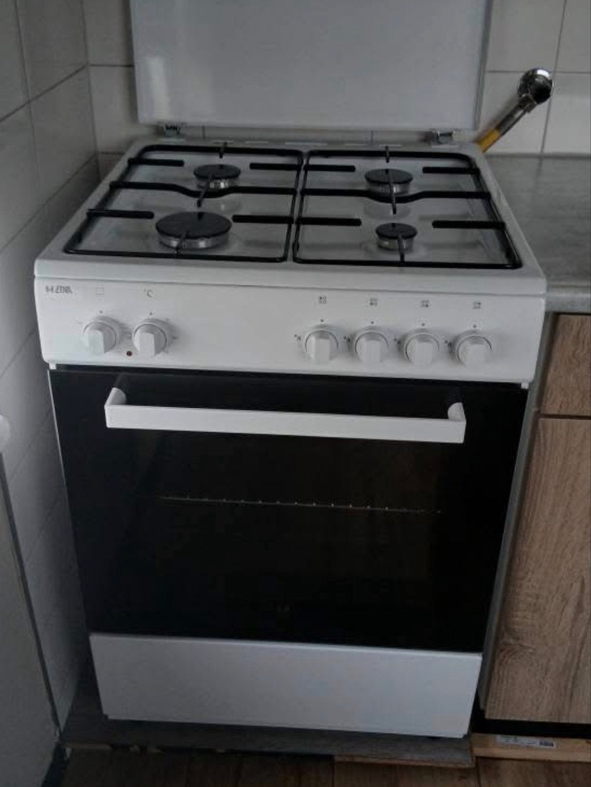 Etna gasfornuis met oven - Zo goed als nieuw, Witgoed en Apparatuur, Fornuizen, 60 cm of meer, Zo goed als nieuw, Gas, Vrijstaand