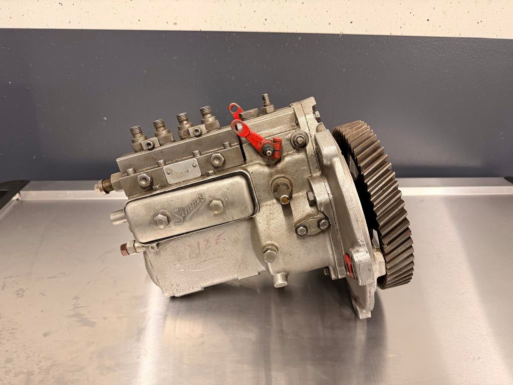 Diesel brandstofpomp 4/6 cilinder Ford Dover 380 trekker, Zakelijke goederen, Agrarisch | Onderdelen | Banden, Velgen en Assen
