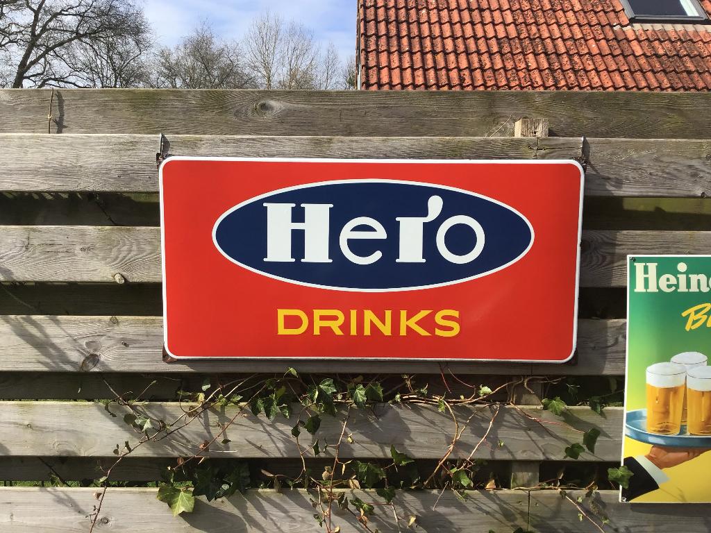Hero Drinks emaillebord, Ophalen, Zo goed als nieuw, Reclamebord