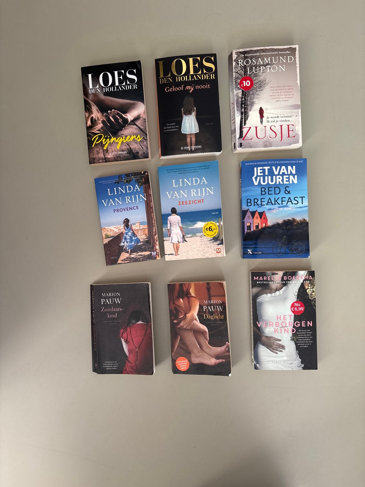 Boekenpakket: Thrillers van o.a. Marion Pauw en Linda van Ri, Boeken, Ophalen of Verzenden, Gelezen