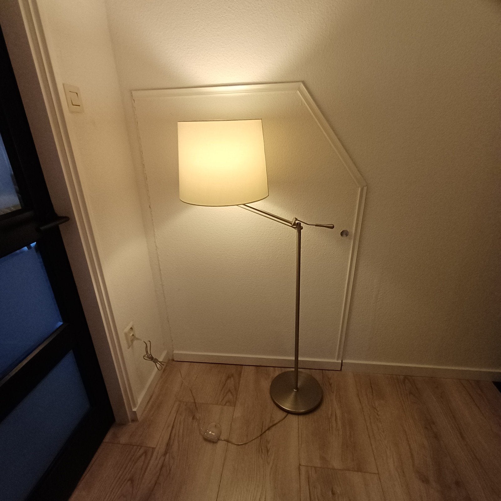 te koop 2 mooie vloerlampen, Ophalen, Zo goed als nieuw, 150 tot 200 cm
