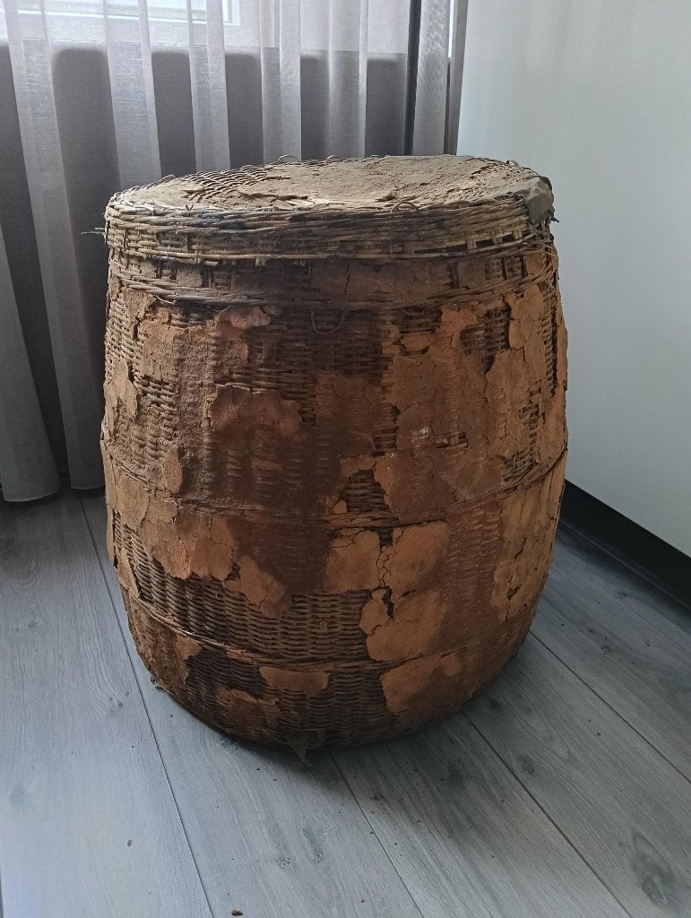 XXL ronde leemmand met deksel, Ophalen, Mand, Rond, Zo goed als nieuw