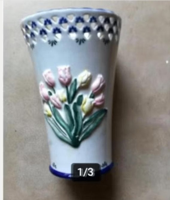 Vaasje Vintage porselein H 17 Br 11 cm, Huis en Inrichting, Woonaccessoires | Vazen, Wit, Aardewerk of Porselein, Ophalen of Verzenden