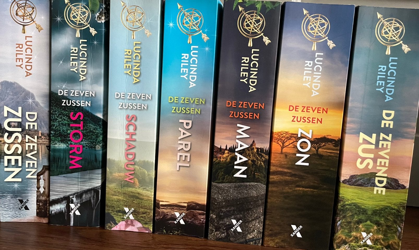 7 boeken van De zeven zussen zgan, Boeken, Ophalen of Verzenden, Zo goed als nieuw