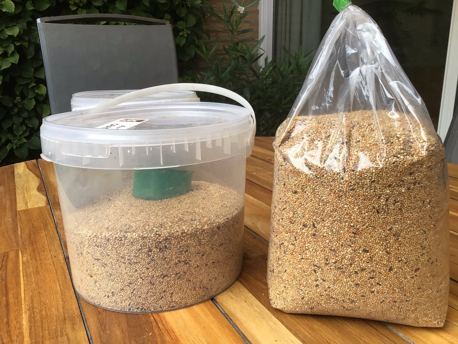 Te koop diverse voer en assesoires voor vogels, Ophalen of Verzenden, Hout, Vogelkooi