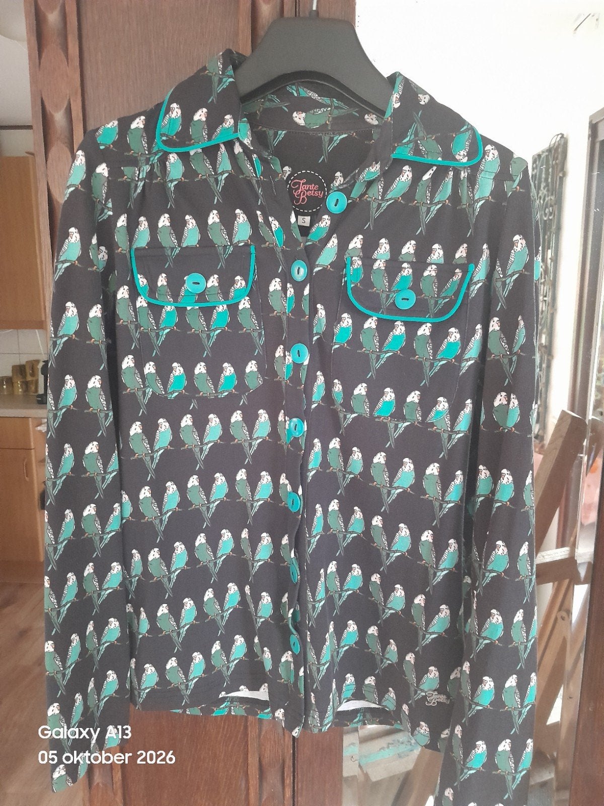 Tante Betsy Blouse met parkietenprint, maat S, Kleding | Dames, Tante Betsy, Zwart, Ophalen of Verzenden, Zo goed als nieuw