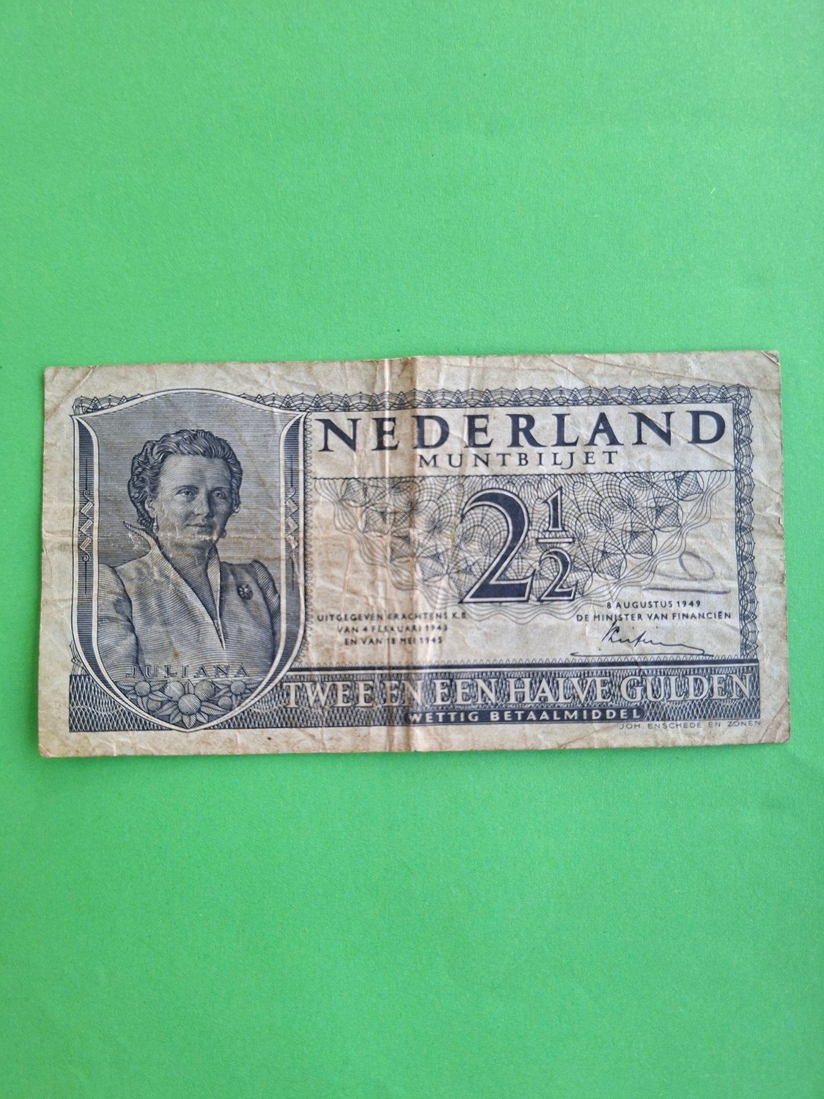 2,5 gulden Juliana uit 1949 in ZF
Serie nummer 3 YV 043932
P, Ophalen of Verzenden, 2½ gulden, Los biljet