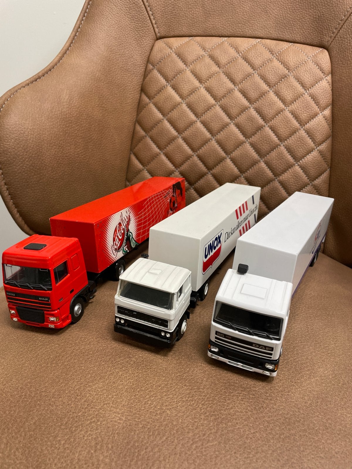 Set van 3 DAF vrachtwagen miniaturen (Coca-Cola, Unox, CNV), Gebruikt, -, Ophalen of Verzenden, @