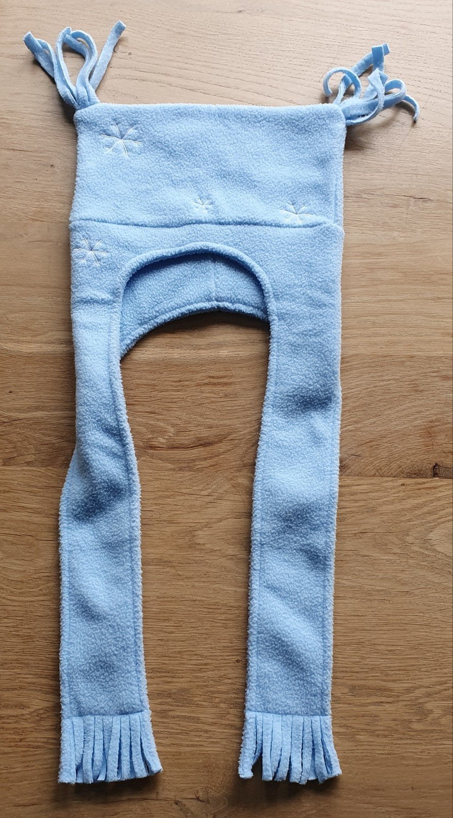 Gratis Kindermuts met Sjaal eraan Vast - Blauw Fleece, Overige typen, Jongen of Meisje, Nieuw, Ophalen of Verzenden