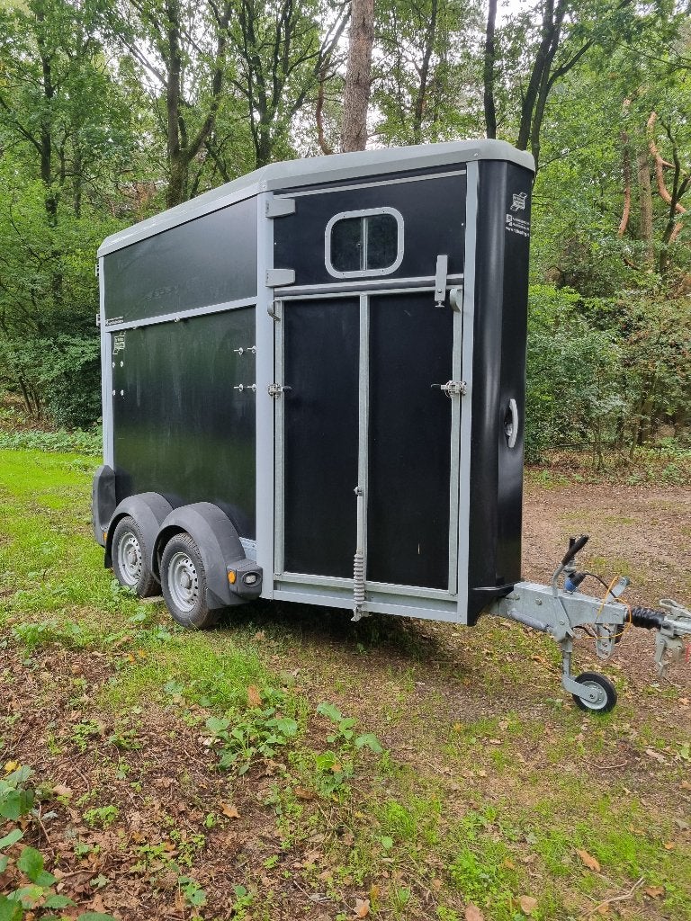 Paardentrailer 1.5 paards IforWilliams HB403, Dieren en Toebehoren, Ophalen, Zo goed als nieuw, Aluminium, 1½-paards trailer