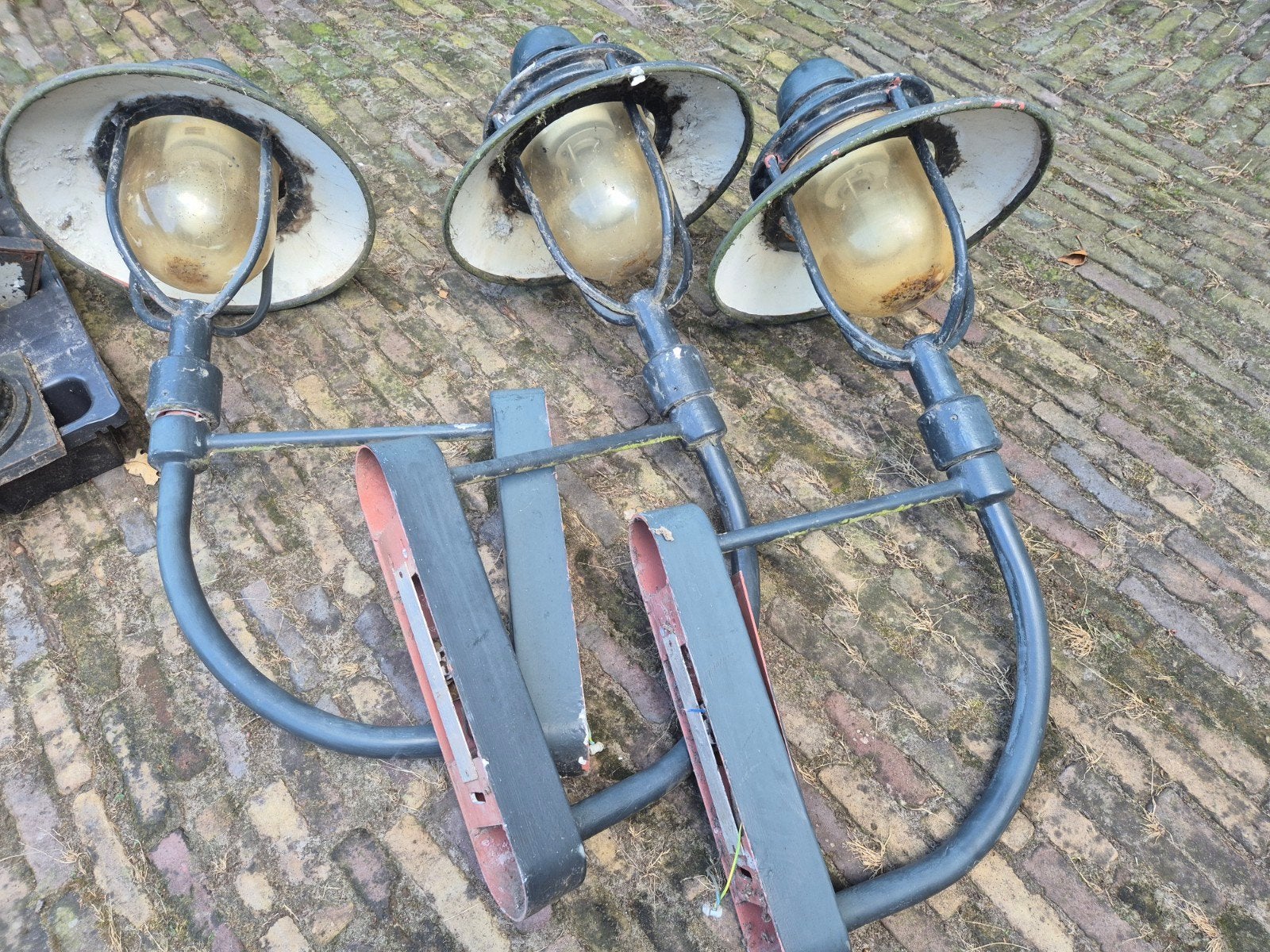 3x Hellux muur straatlamp stallamp  buitenlamp lamp beugel, Ophalen, E27 (groot), Led-lamp