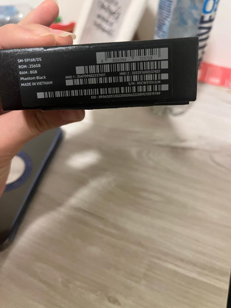 Samsung Galaxy S23+ 256GB - Krasvrij met accessoires, Zwart, Touchscreen, Ophalen of Verzenden, Zo goed als nieuw