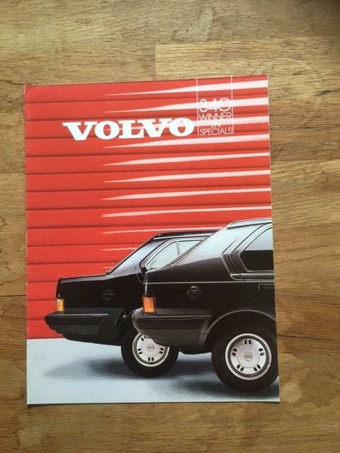 Volvo 340 Winner Specials brochure 1986   NL, Boeken, Auto's | Folders en Tijdschriften, Gelezen, Volvo, Volvo Cars, Ophalen of Verzenden