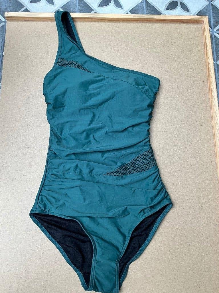 BEACHWAVE corrigerend one shoulder badpak groen Maat 38, Nieuw, Badpak, REGINA, Groen