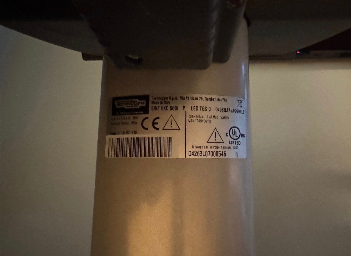 Foto 4 van Technogym Upright Bike EXC 500i - Uitstekende Staat