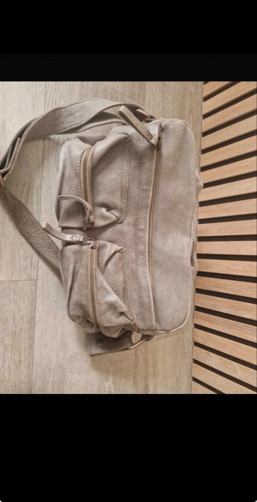 Mooie leren tas Fred de la Bretoniere leer, Ophalen of Verzenden, Gebruikt, Grijs, Schoudertasje
