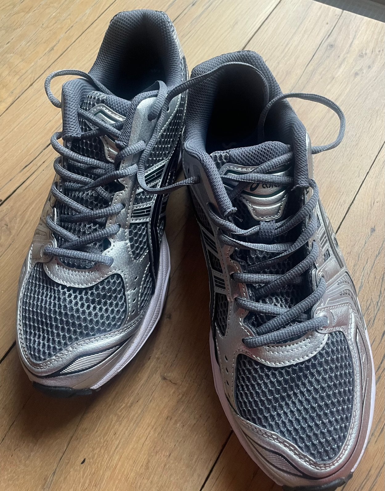 Mooie asics maat 45, Sport en Fitness, Loopsport en Atletiek, Ophalen of Verzenden, Zo goed als nieuw, Hardloopschoenen, Asics