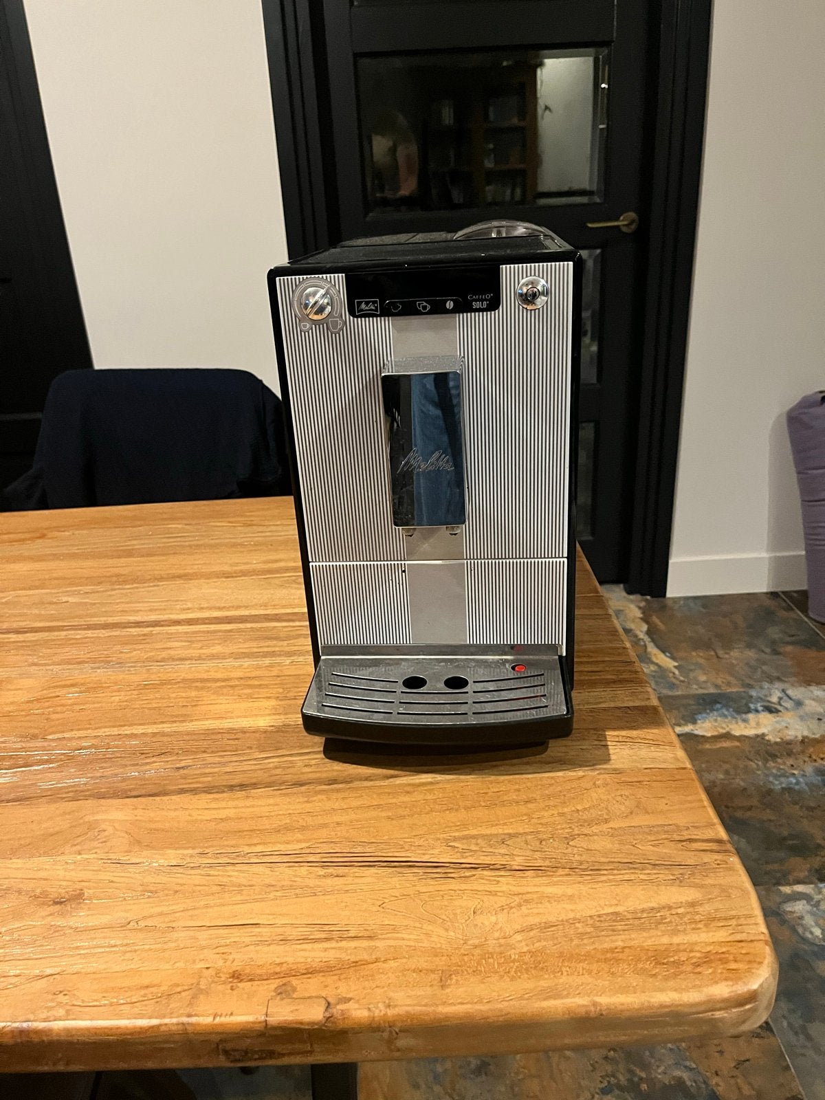Melitta Caffeo Solo E 950-107 volautomatische espressomachin, Ophalen, Afneembaar waterreservoir, Gebruikt, Koffiemachine