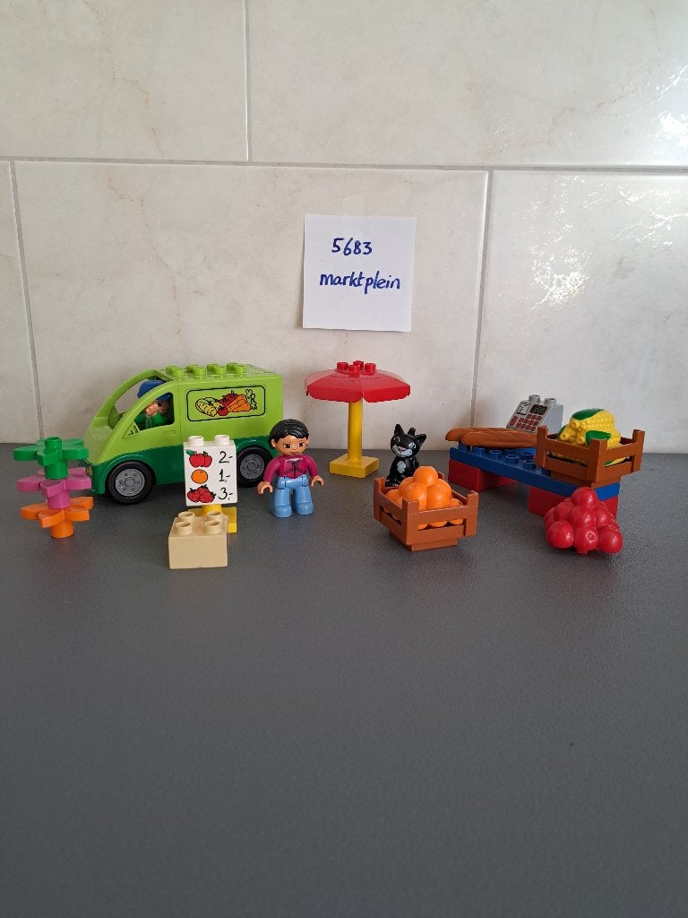 Duplo marktplein 5683, Kinderen en Baby's, Speelgoed | Duplo en Lego, City, Ophalen of Verzenden, Zo goed als nieuw, Compleet
