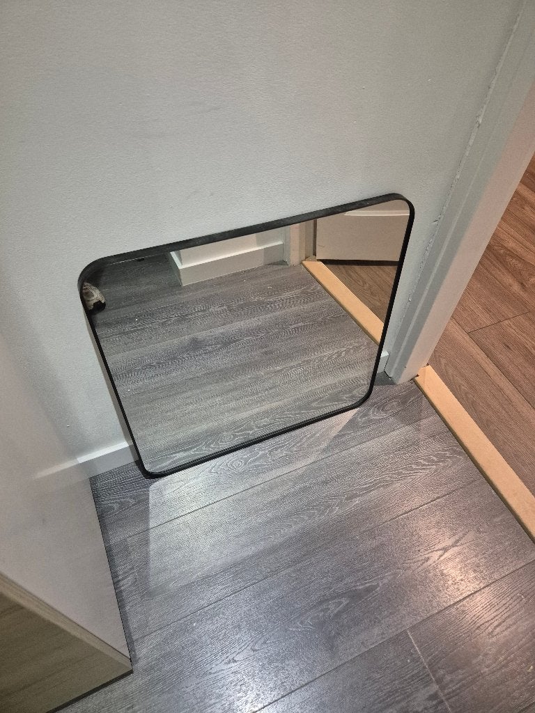 Ikea spiegel 60x60 cm met zwarte rand, Ophalen, Vierkant, Zo goed als nieuw, Minder dan 100 cm