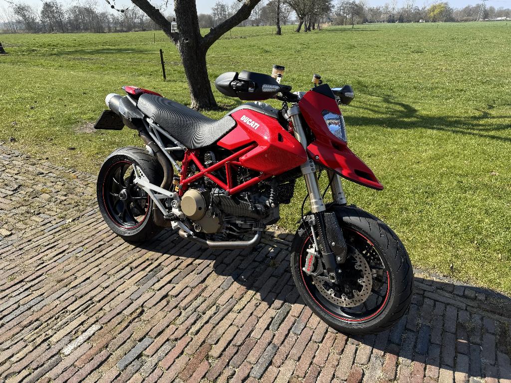 Ducati Hypermotard 1100S - 1100 S - Weinig KM's, Motoren, Motoren | Ducati, 2 cilinders, Motorrijbewijs A, Gebruikt, Particulier