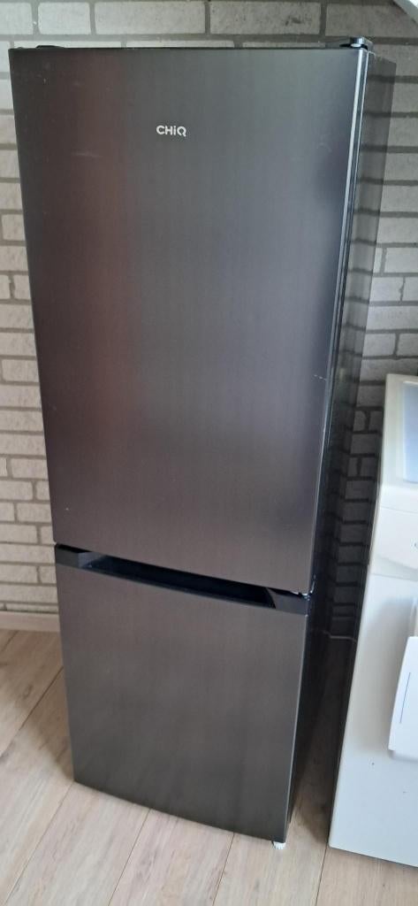 CHIQ combi-koelkast, Ophalen, 150 tot 200 liter, Gebruikt, Met aparte vriezer