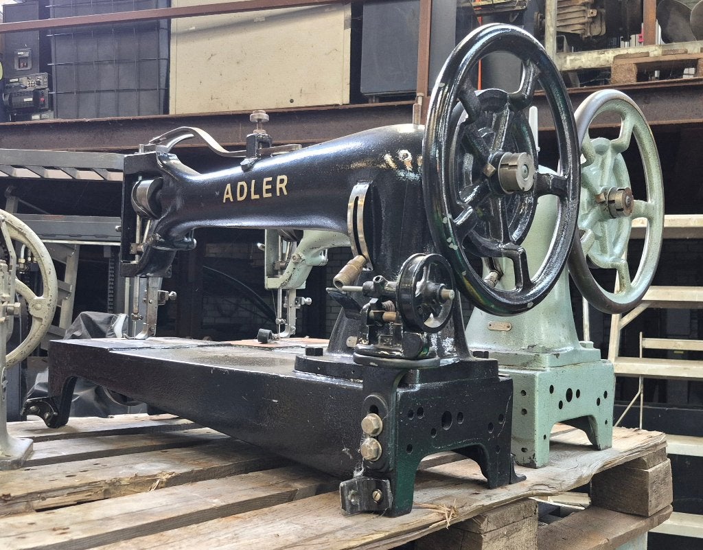 2 vintage Adler naaimachines, Antiek en Kunst, Ophalen