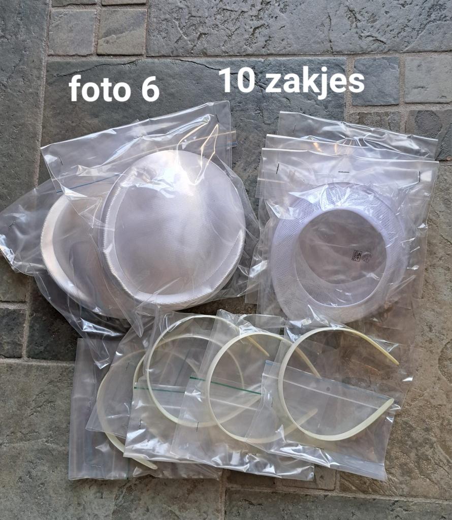 HOEDJES en DIADEMEN VOOR BRUIDSACCESSOIRES, Ophalen of Verzenden, Nieuw, Overige materialen, Overige typen
