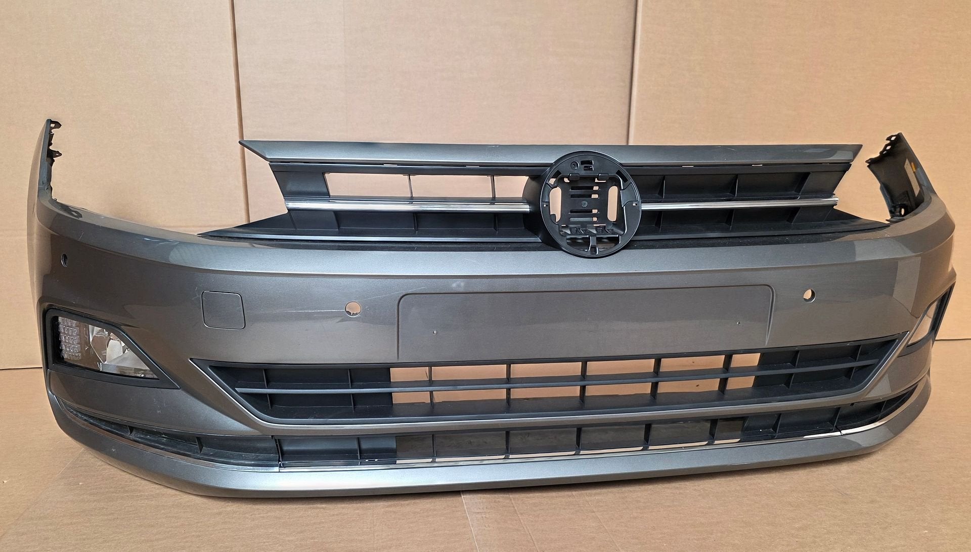 Voorbumper VW Polo 2G AW 6xPDC Bumper bj.2017-2022 ORGINEEL, Gebruikt, -, Ophalen of Verzenden, Bumper
