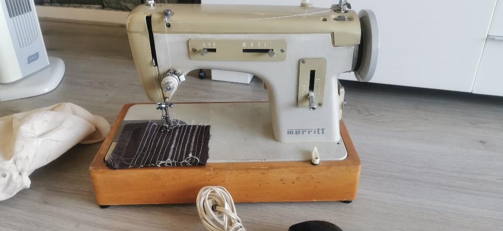 Naaimachine mirritt 157 Zo goed als nieuw, Verzenden, Zo goed als nieuw, Naaimachine, Overige merken