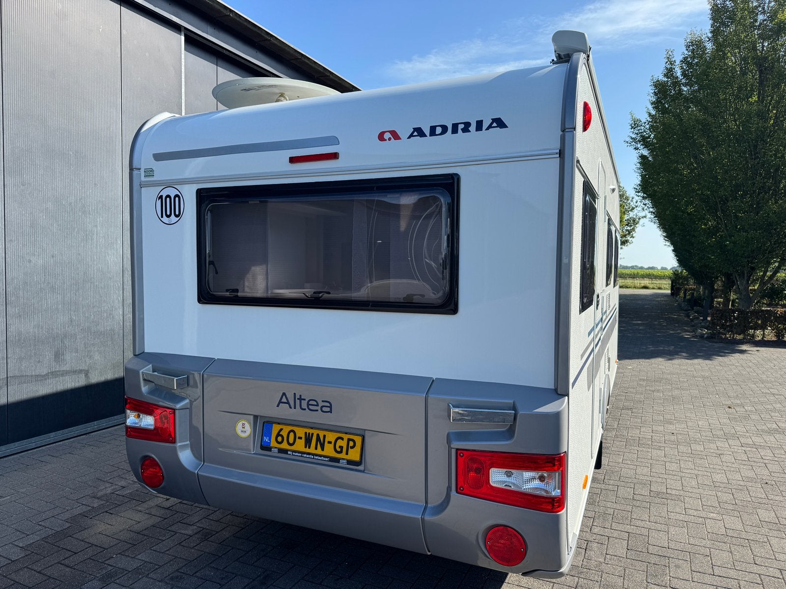 Adria Altea 472 LU vol opties mover tent luifel airco, Caravans en Kamperen, Caravans, Rondzit, Bedrijf, Adria, Schokbreker