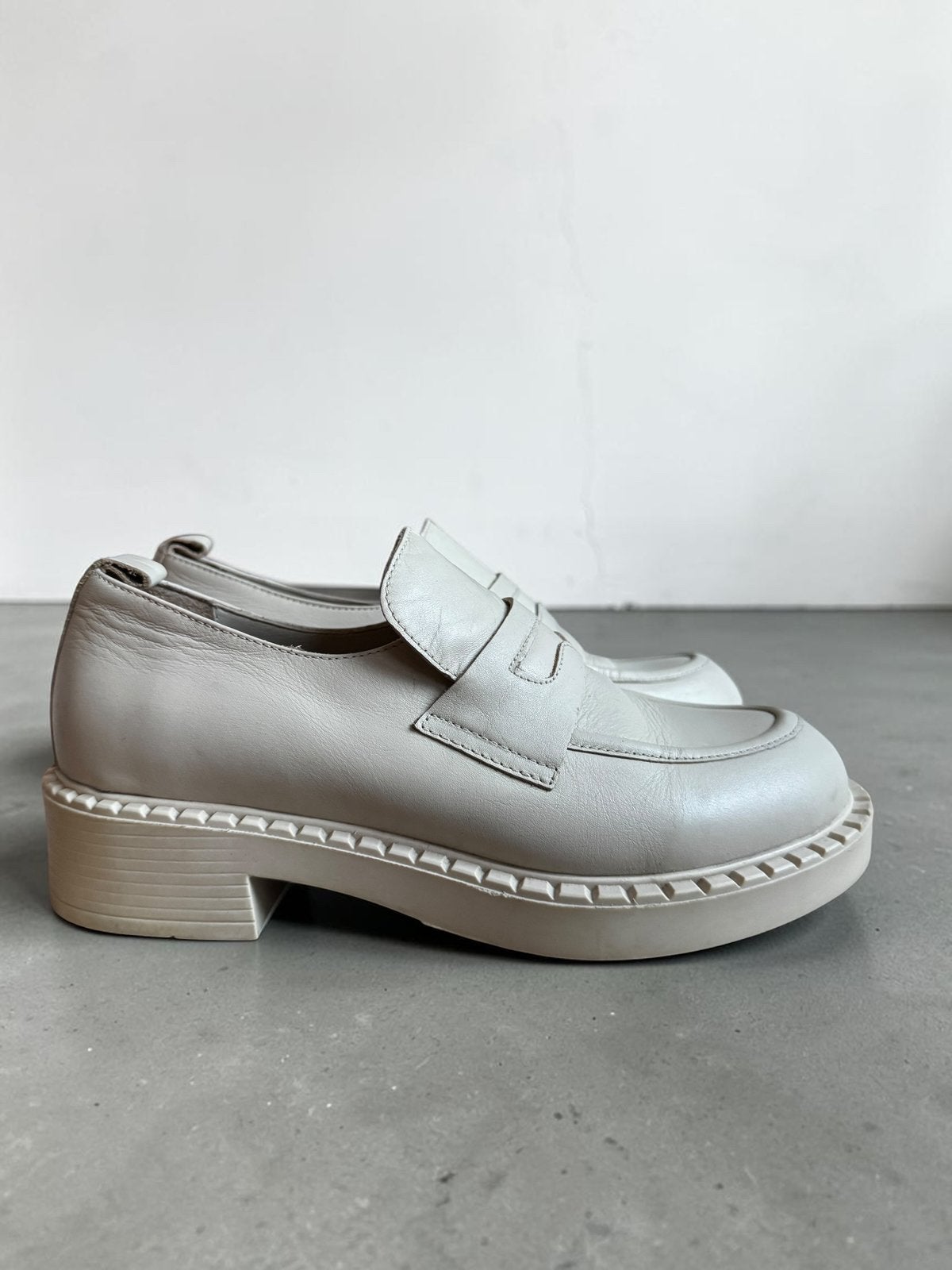 Sacha Essential leren loafers beige chunky platform 38 creme, Loafers, Overige kleuren, Ophalen of Verzenden, Zo goed als nieuw