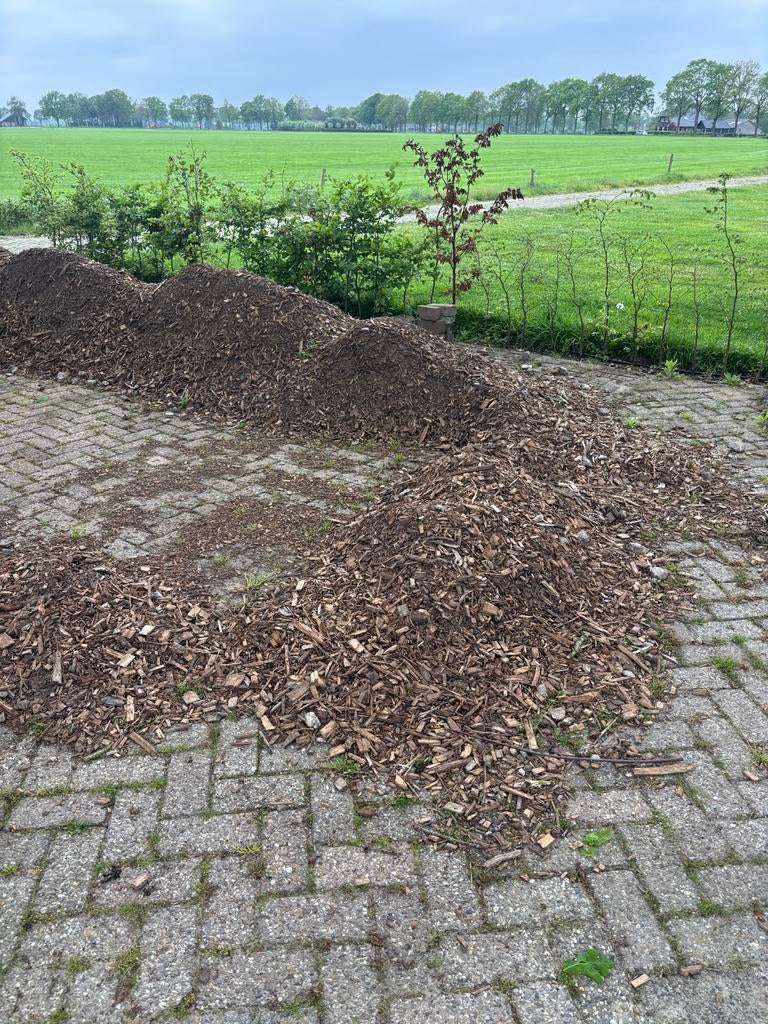 Houtsnippers en schors voor tuin en paden, Ophalen of Verzenden, Gebruikt