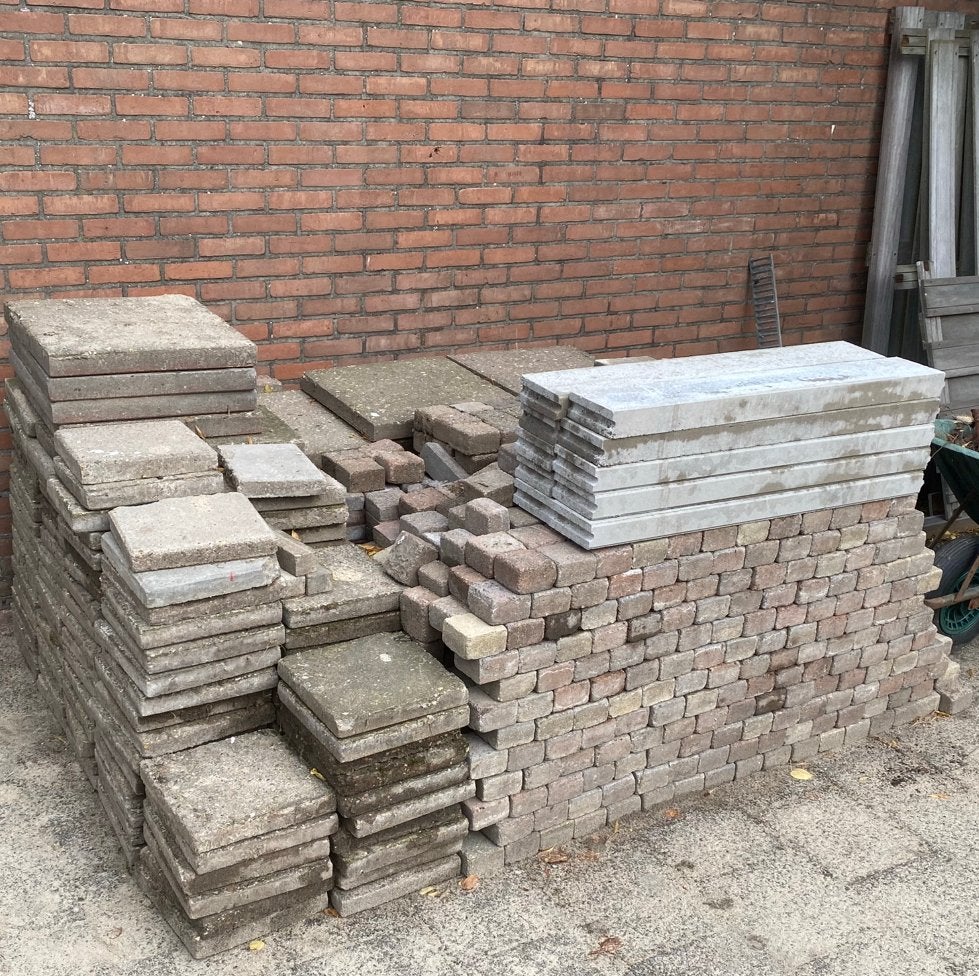 GRATIS AF TE HALEN tuintegels verschillende maten, Ophalen, Gebruikt, Overige typen, 10 m² of meer