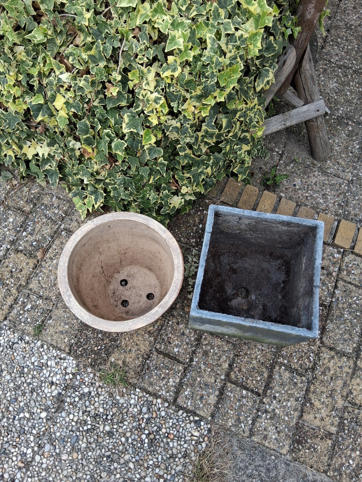 2 gebruikte bloempotten voor tuin of balkon, Gebruikt, Rond, Minder dan 40 cm, Ophalen