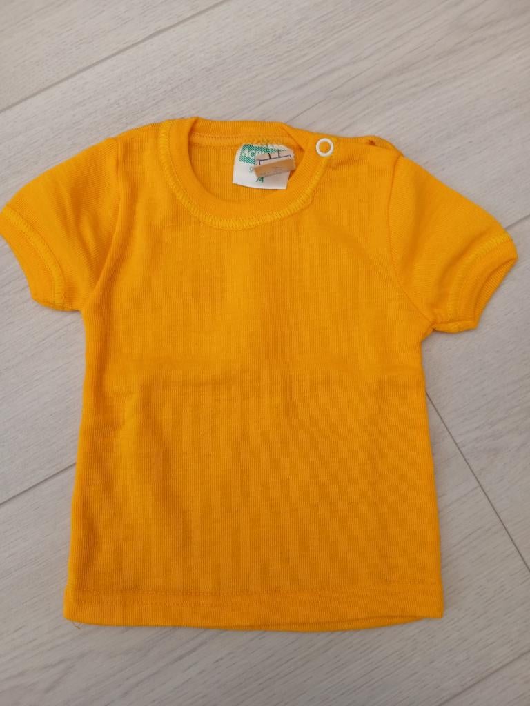 Nieuw geel Acryl-N t-shirt maat 74, Jongetje of Meisje, Acryl-N, Nieuw, Ophalen of Verzenden