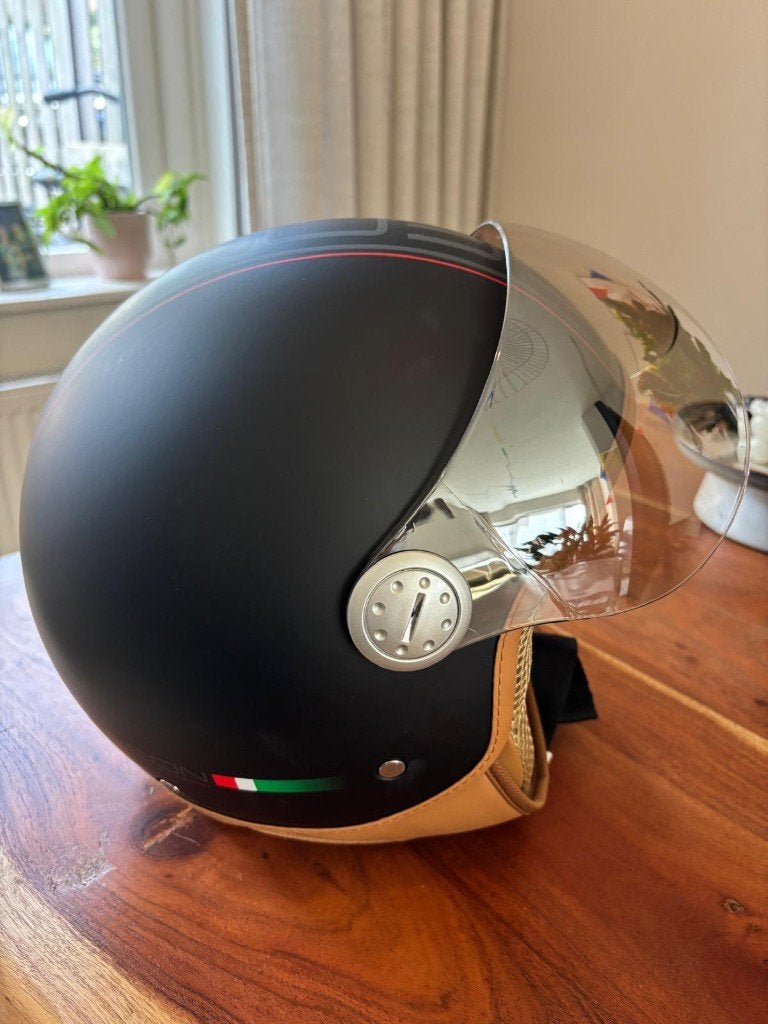 BEON Mat Zwarte Fashionhelm met vizier - scooterhelm maat S, Ophalen, Zo goed als nieuw, Small, Beon Design