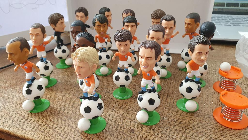 19 Nederlands Elftal poppetjes EK 2008, Verzamelen, Sportartikelen en Voetbal, Ophalen of Verzenden, Zo goed als nieuw, Overige binnenlandse clubs