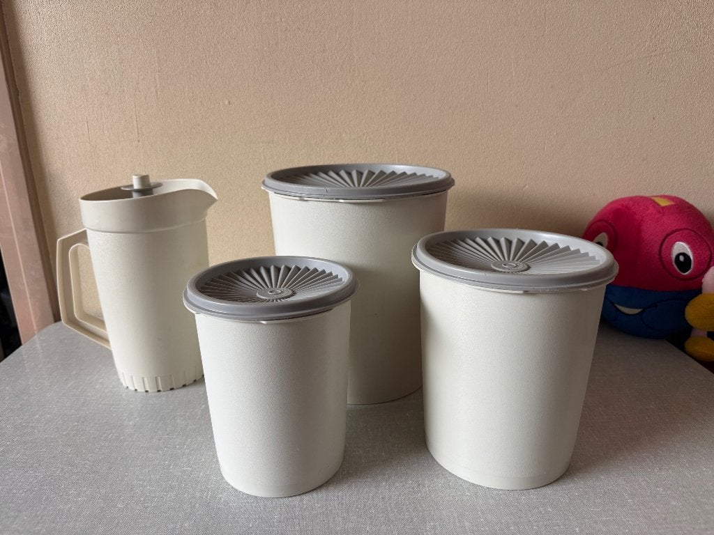 NIEUWSTAAT voorraadbussen met koelkast kan TUPPERWARE, Bewaardoos, Wit, Ophalen of Verzenden, Zo goed als nieuw
