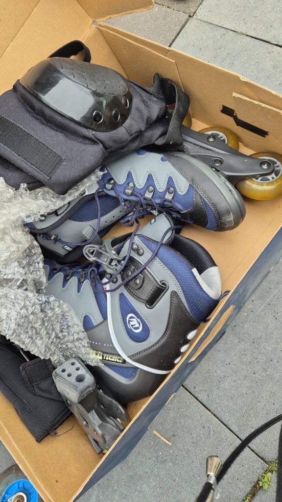 Inline skates maat 43 1/3 met bescherming, Ophalen, Zo goed als nieuw