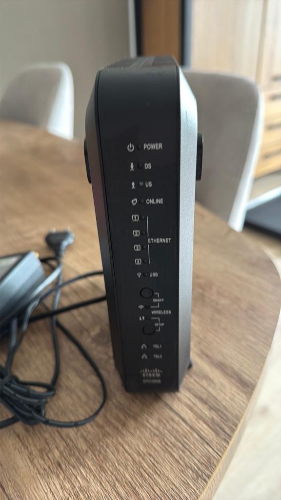 Ziggo Router, Computers en Software, Routers en Modems, Ophalen of Verzenden, Gebruikt, Router met modem