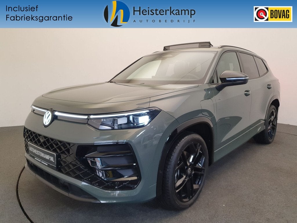 Volkswagen Tayron 1.5 eHybrid 272pk DSG/AUT R-Line Wegklapba, Auto's, Volkswagen, 12 maanden, 1498 cc, Zwart, 4 cilinders