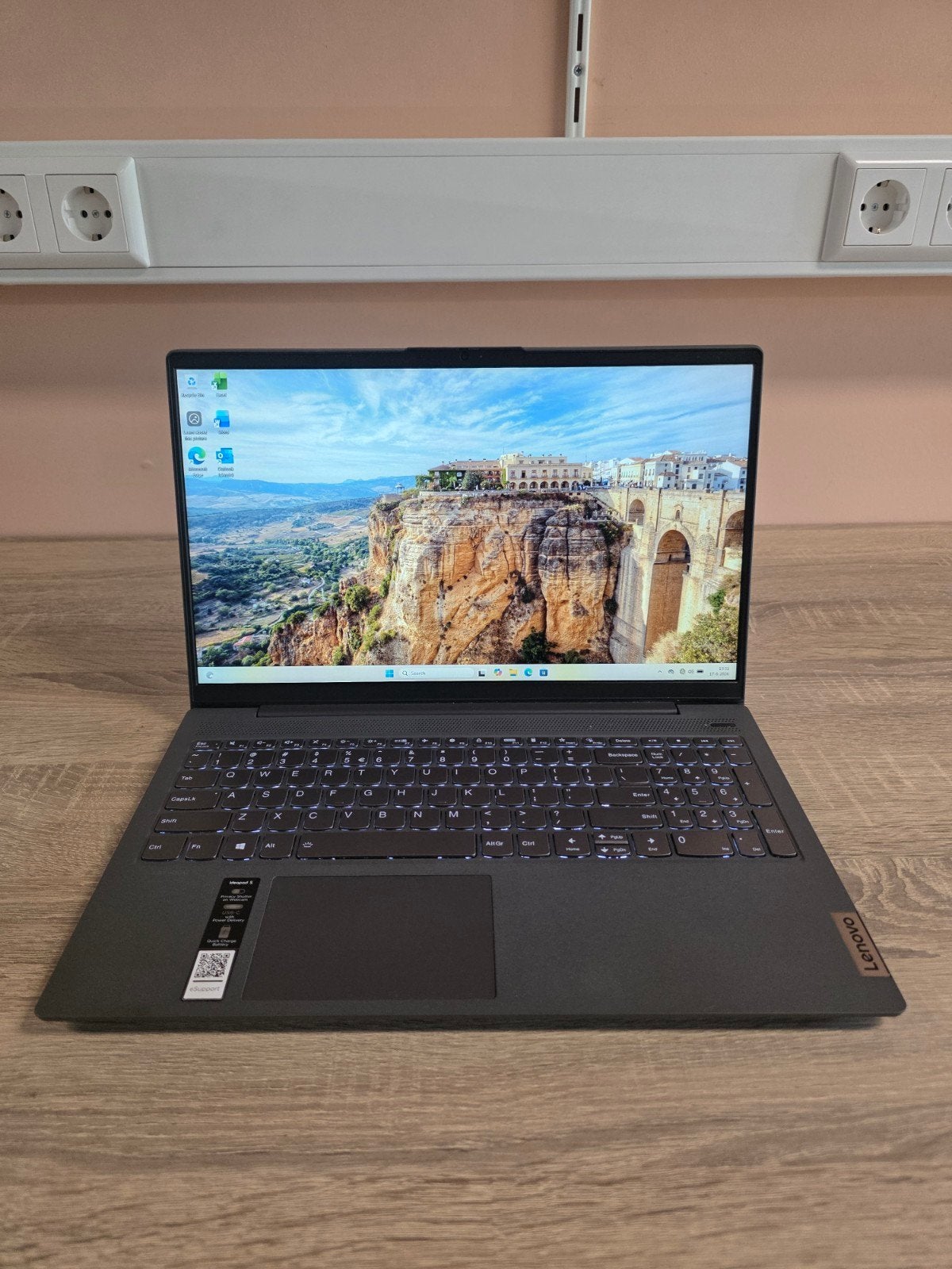 Lenovo IdeaPad 5 (Ryzen 5, 16GB RAM, 512GB SSD), Met videokaart, Zo goed als nieuw, AMD Ryzen 5 4500U, SSD