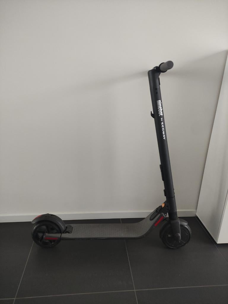 Segway ES2 E-step - Accu mogelijk diep ontladen, Fietsen en Brommers, Steps, Gebruikt, Elektrische step (E-scooter), Ophalen of Verzenden