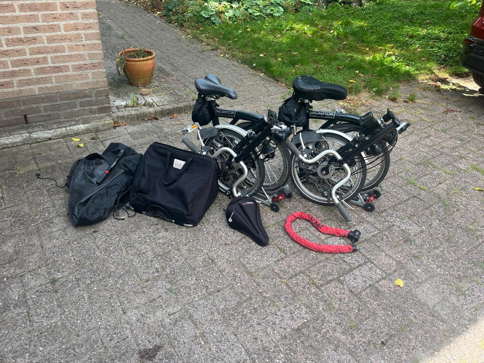 2 Brompton vouwfietsen met hoezen en accessoires, Ophalen, Gebruikt, Brompton, 16 tot 18 inch