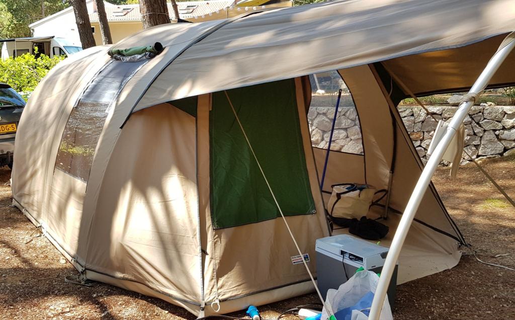 Falco Buizerd 3000 Tunneltent, in prima staat, Caravans en Kamperen, Ophalen, Tot en met 4