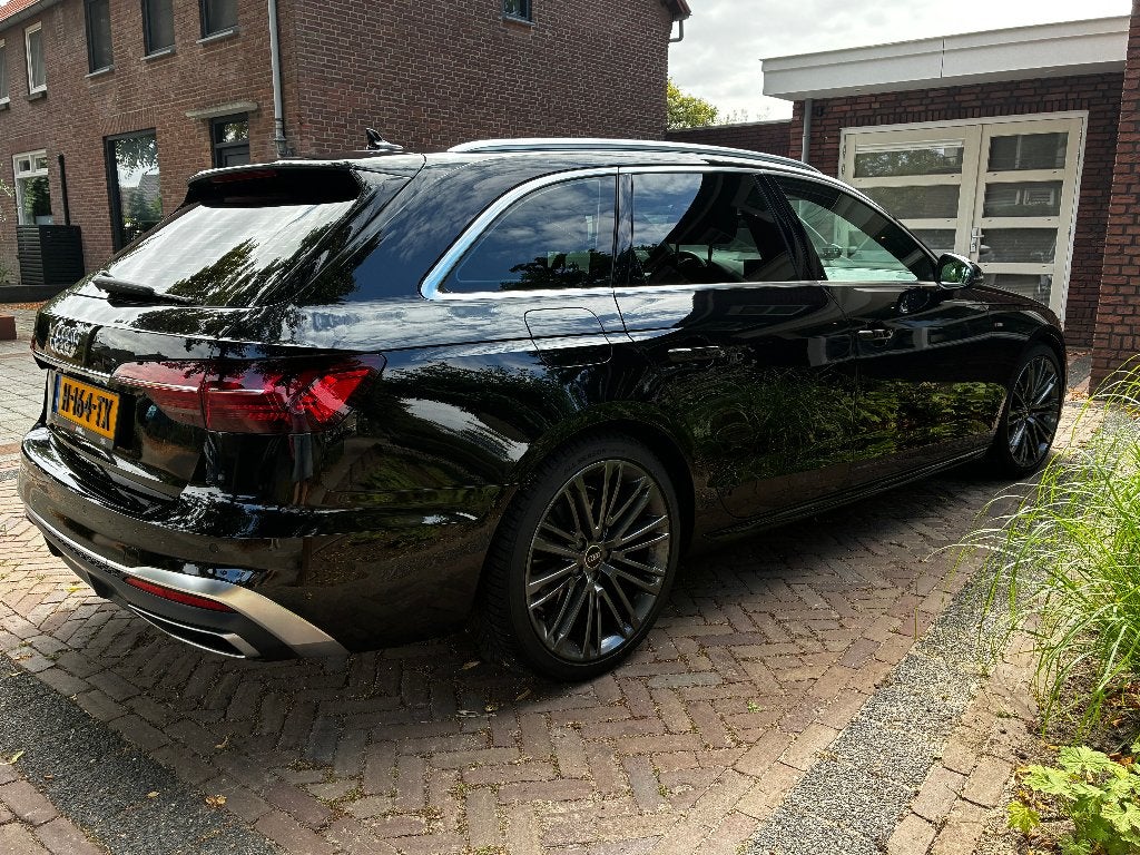 Audi A4 35 Tfsi 150pk S Tronic 2020 Zwart, Zwart, 4 cilinders, 1984 cc, Zwart